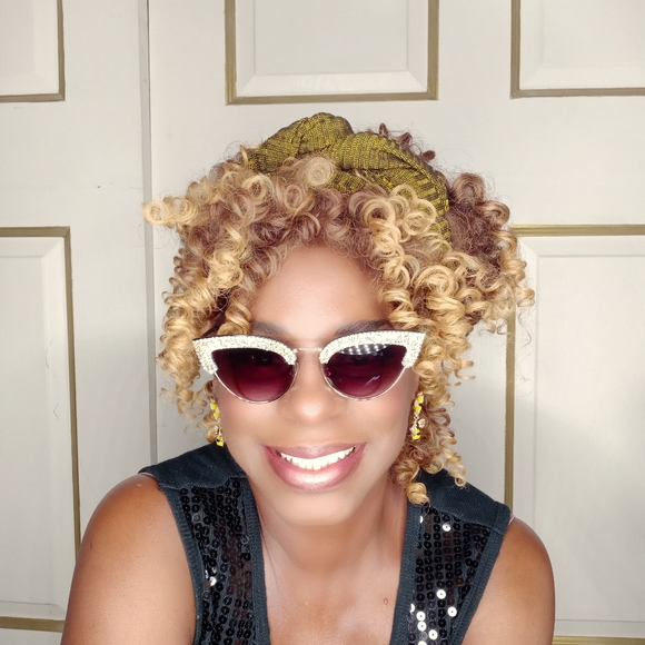 Silver Rhinestone Cat Eye Shades - Picture 6 of 7